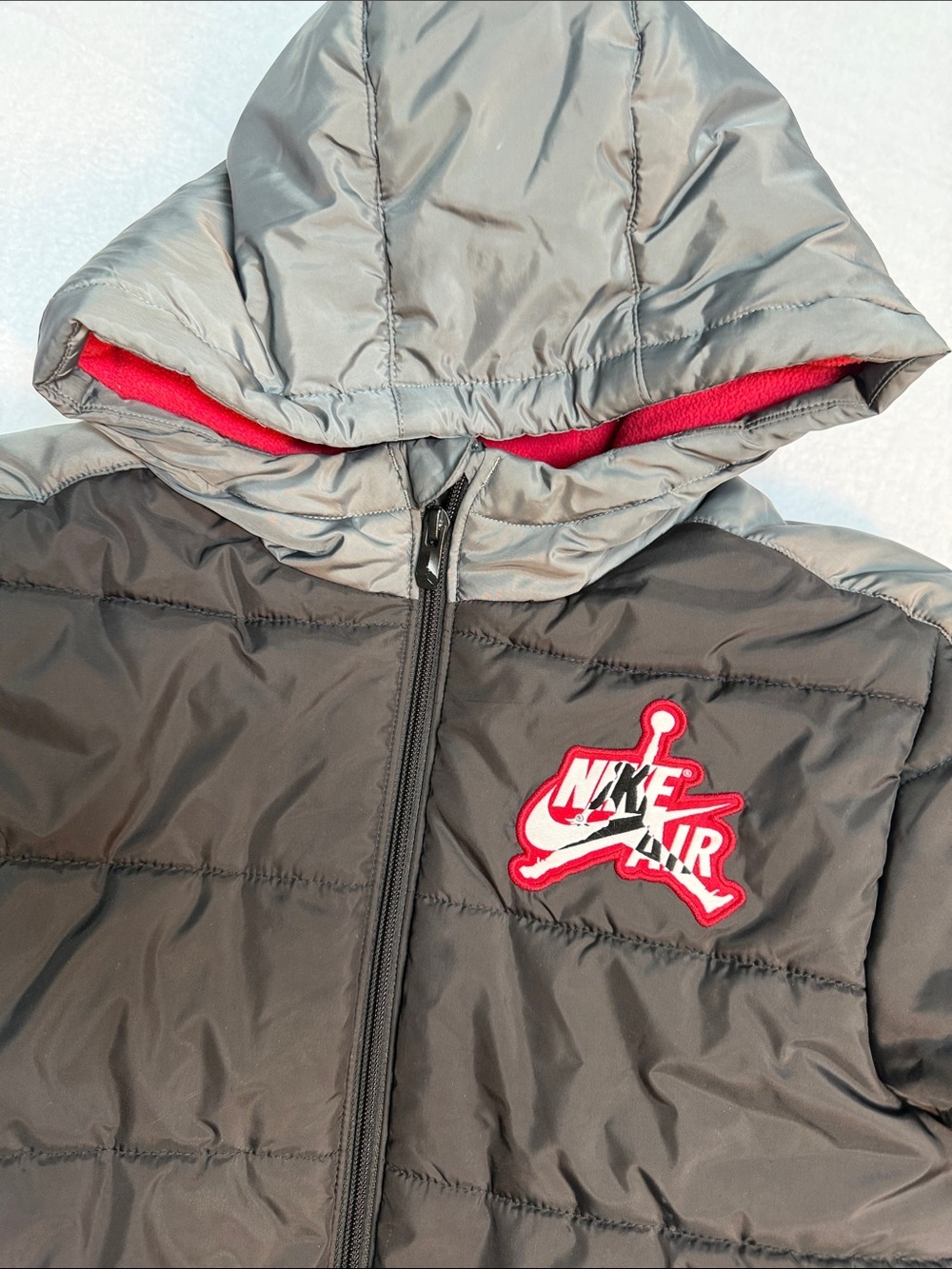 Jordan Kids Black & Gray Puffer Jacket with Red Lining - Picture 4 of 8